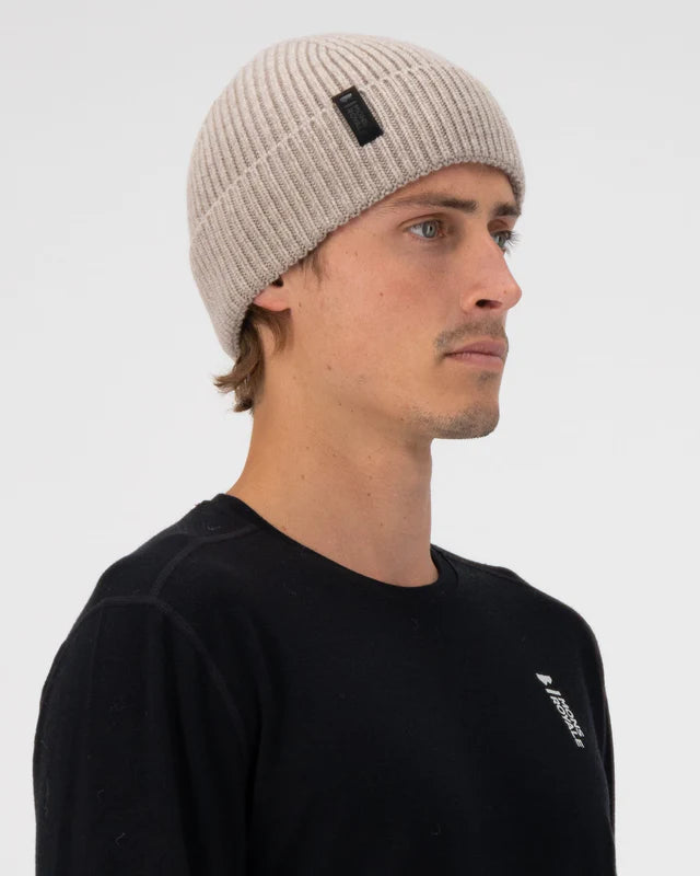 Mons Royale Unisex Fjord Merino Beanie Vert Lock Up