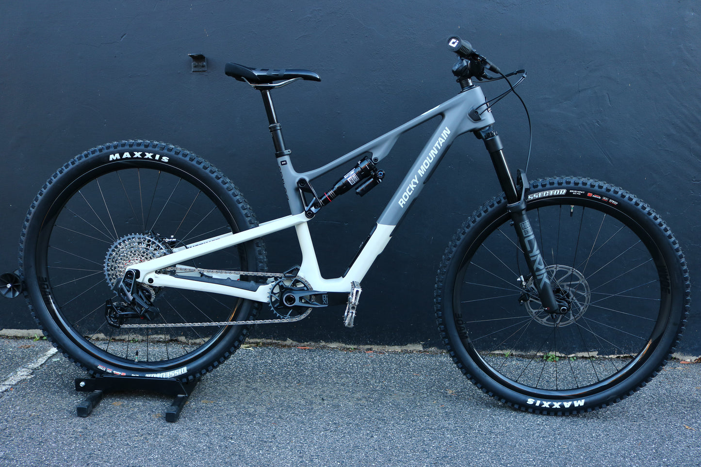 2024 Rocky Mountain Instinct Carbon 70 AXS
