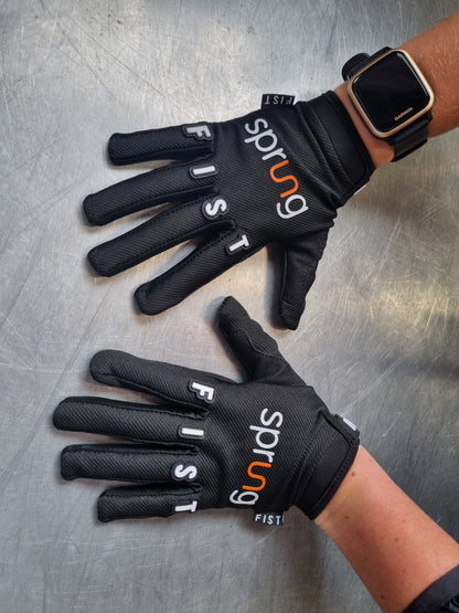 Sprung Fist Gloves