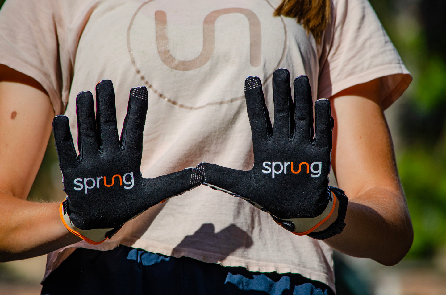 Sprung Fist Gloves