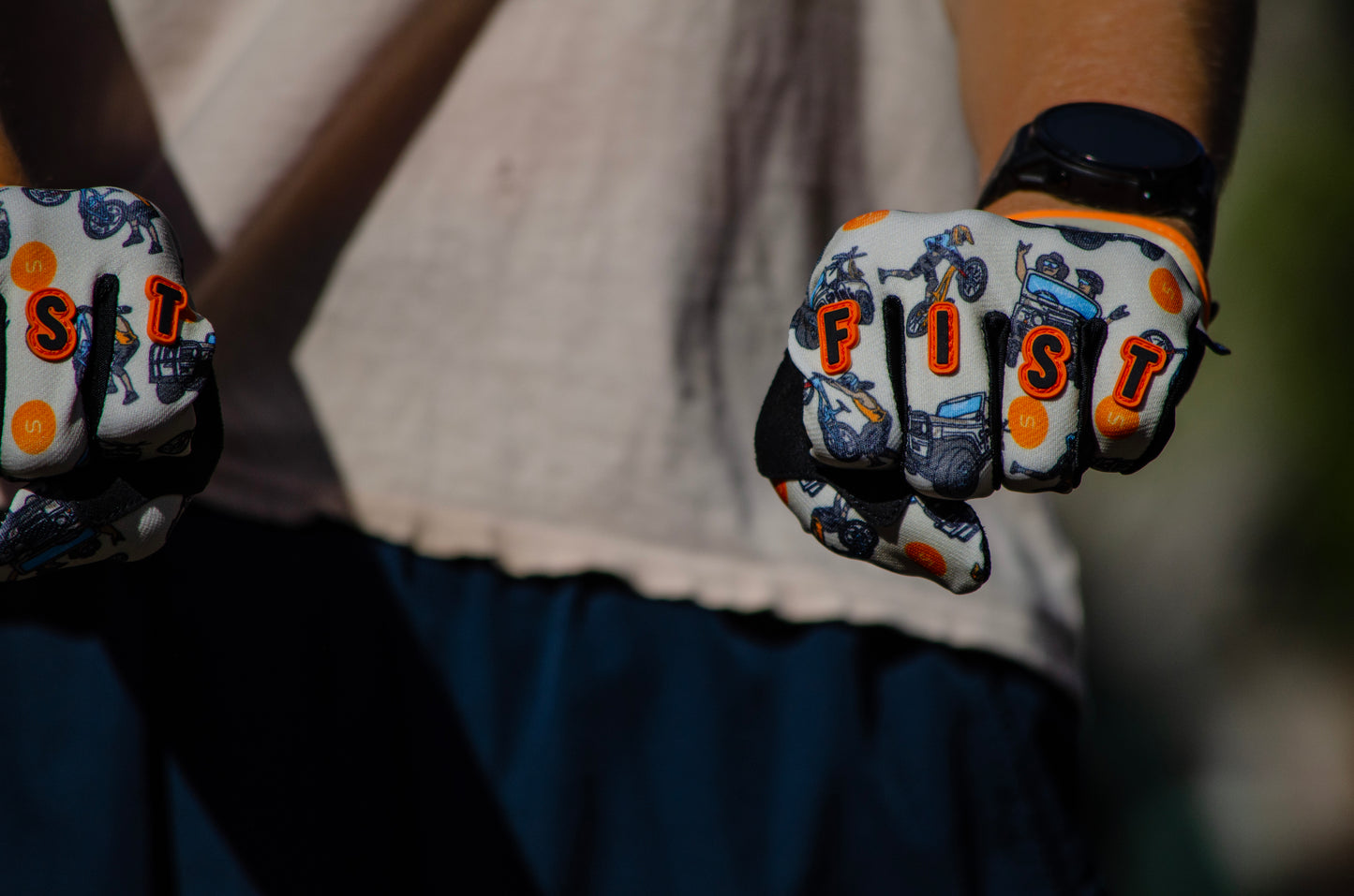 Sprung Fist Gloves